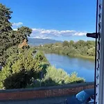 Casa vacanze River House With Four Bikes Included